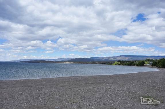 Praia do lago Buenos AIres, em Los Antiguos, na Argentina